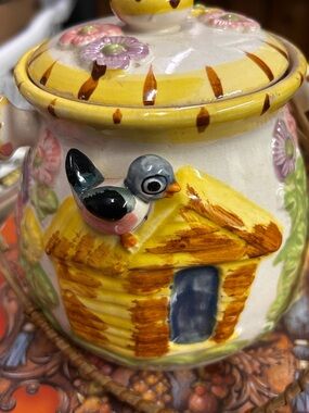 Lefton Puppy Dog & Birdhouse biscuit jar from the 1940s or 1950s.